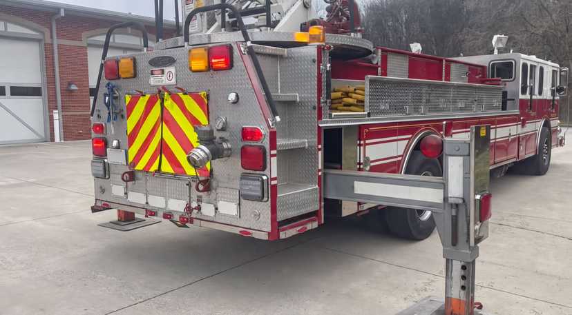 1992 Pierce Lance 75' Aerial — photo 4