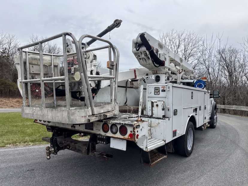 2019 Ford F550 Bucket Truck w/ Altec AT48S Boom (53 ft) — photo 5
