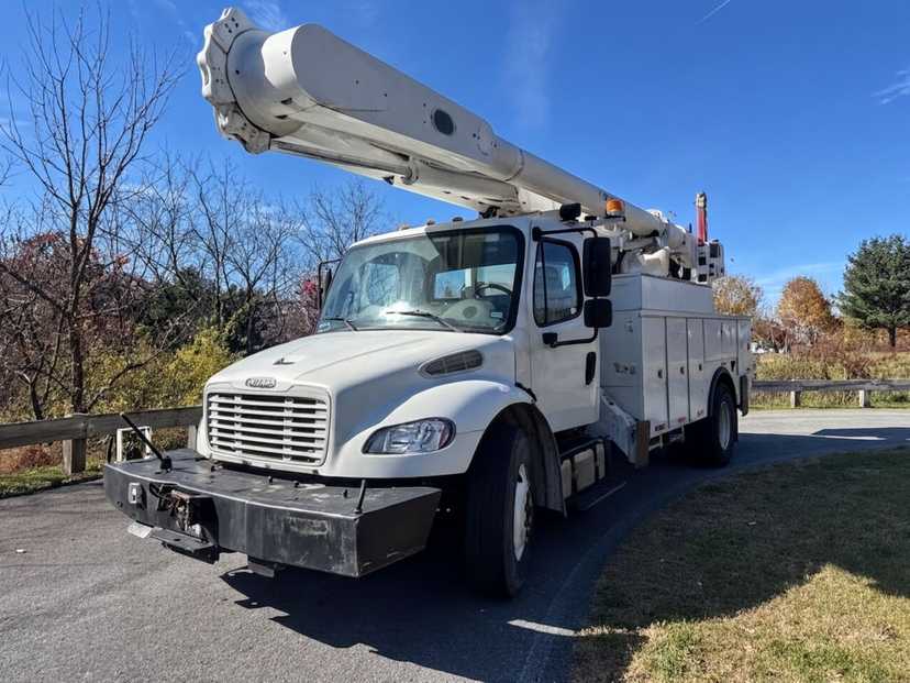 2014 Freightliner M2 Bucket Truck w/ Altec AM55E Boom (60 ft)