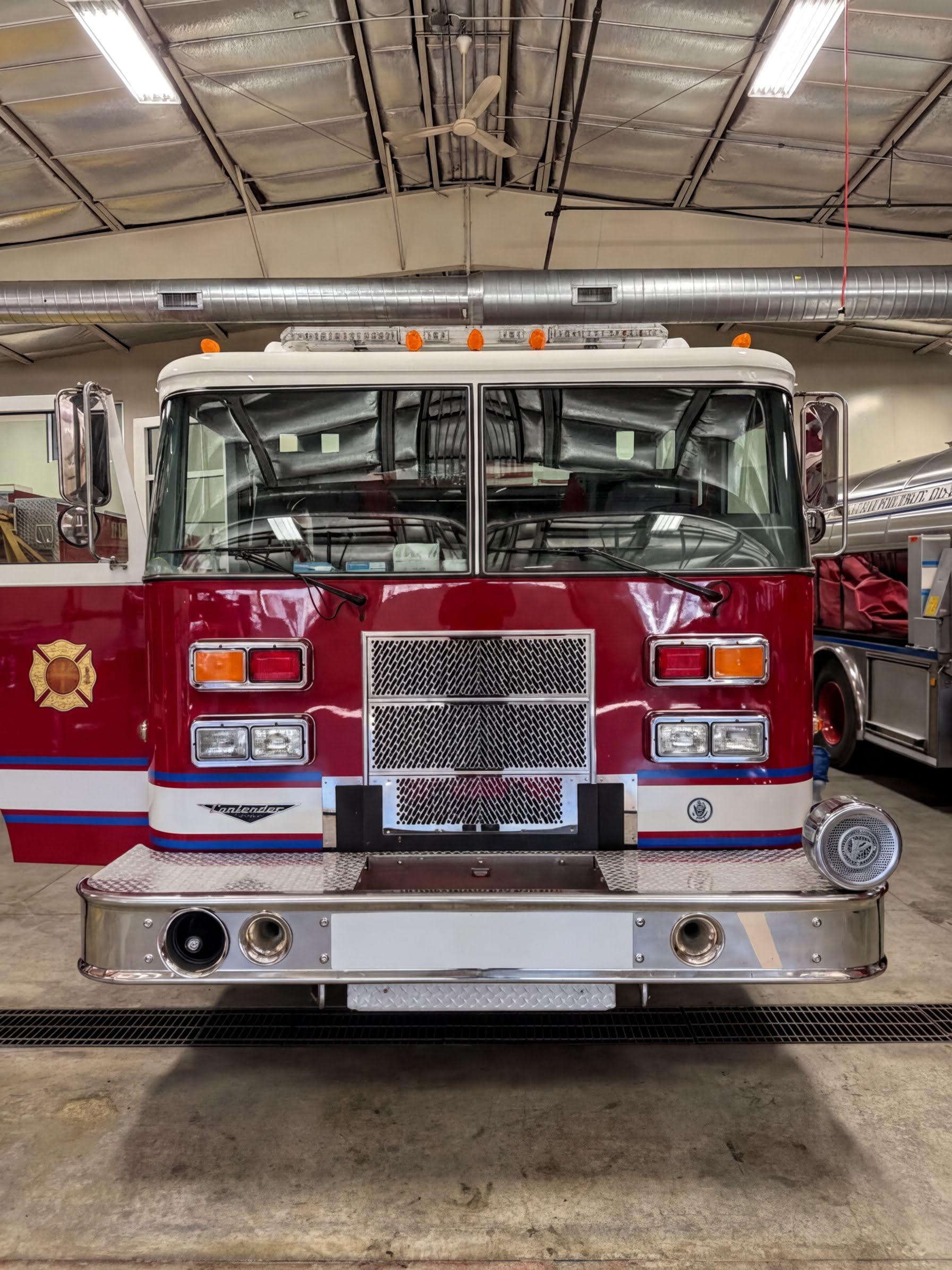 2006 Pierce Contender Pumper - image 5