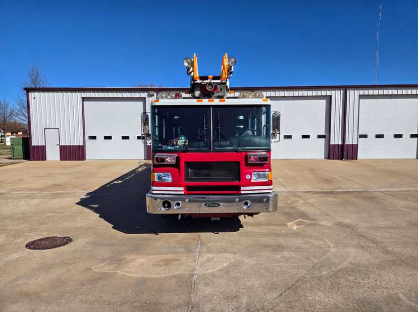 1995 Pierce Quantum 75' Quint — photo 5