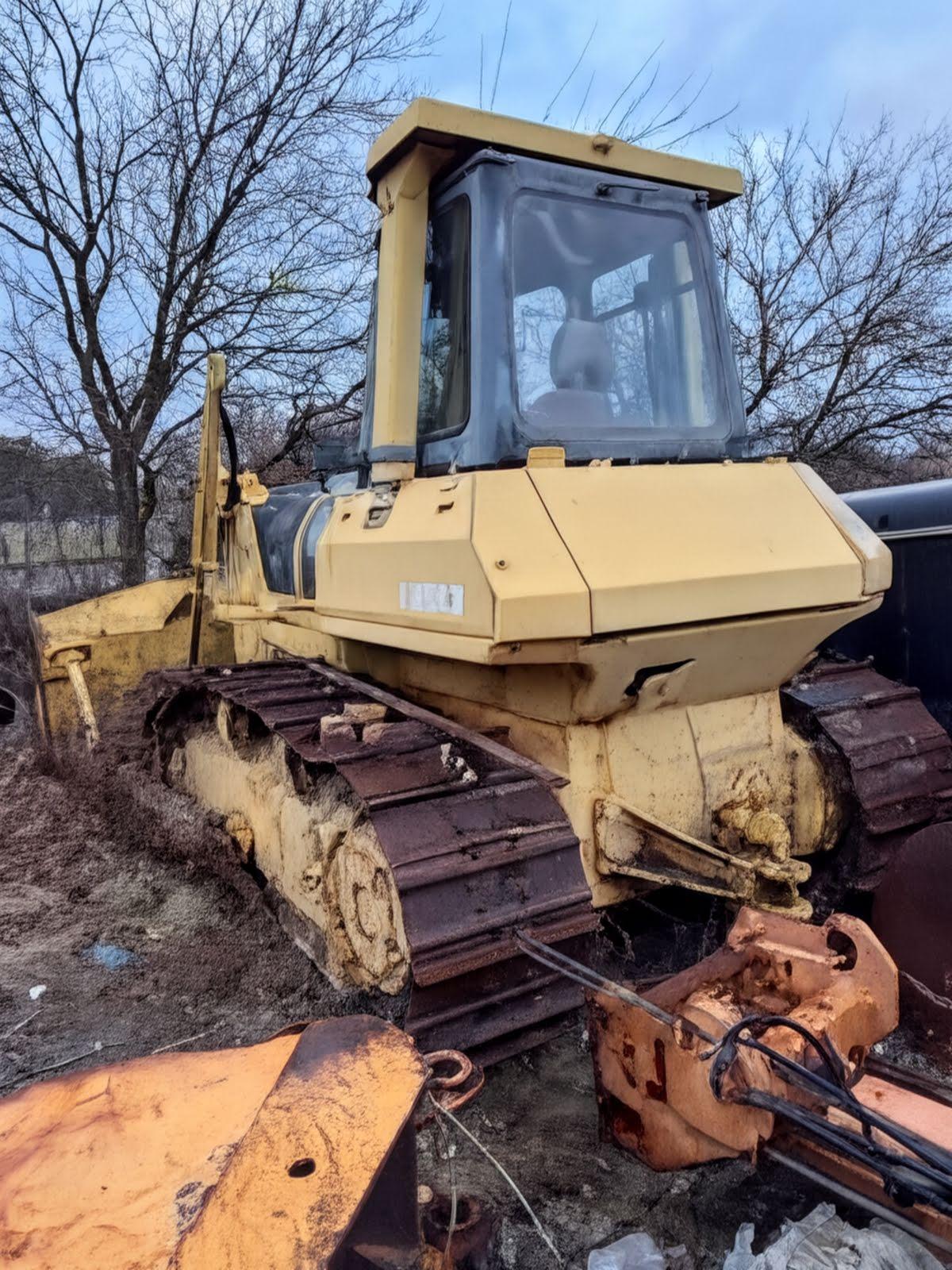 2000 Komatsu D65EX-23 Crawler Dozer - image 2