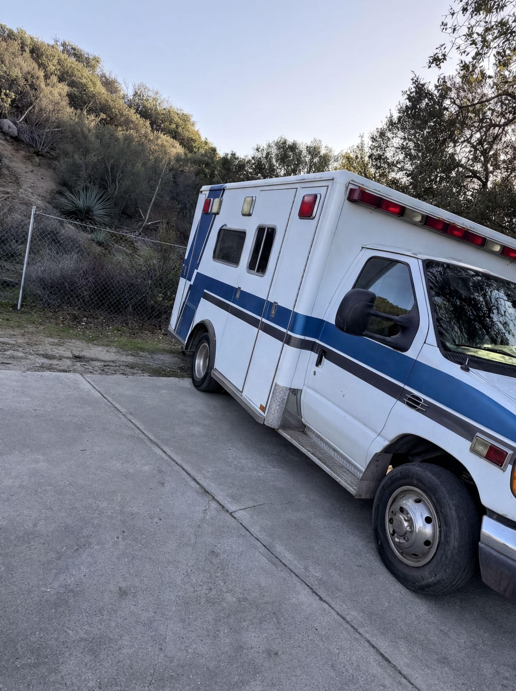 2006 Ford Type III Ambulance - image 3