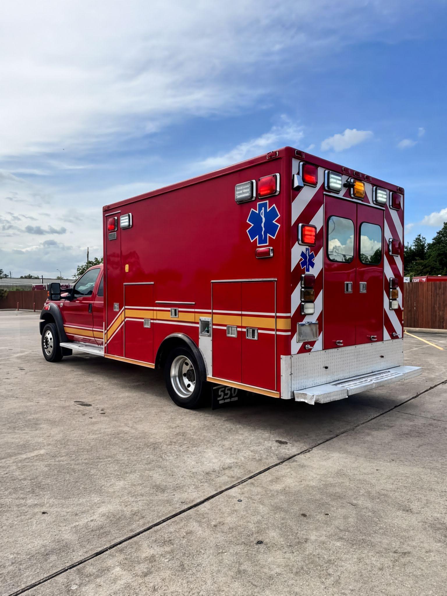 2014 REV Ford 4x4 Type I Ambulance - image 3