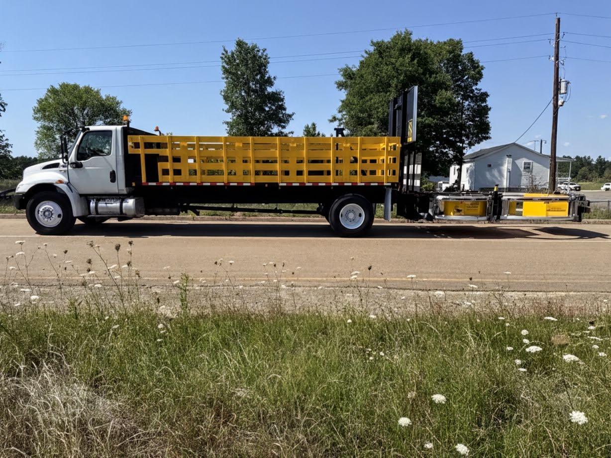 2020 International MV Scorpion II Attenuator Truck - image 4