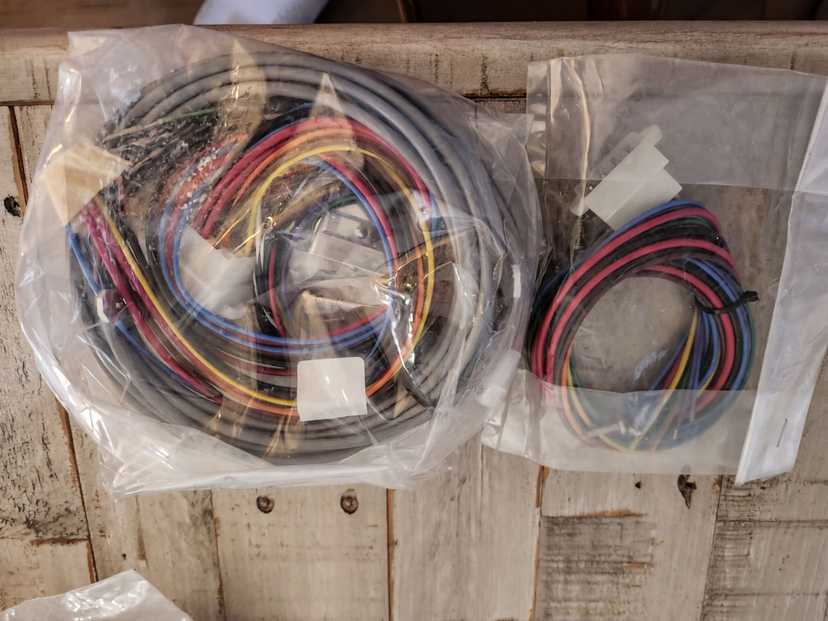 New old stock whelen parts — photo 4