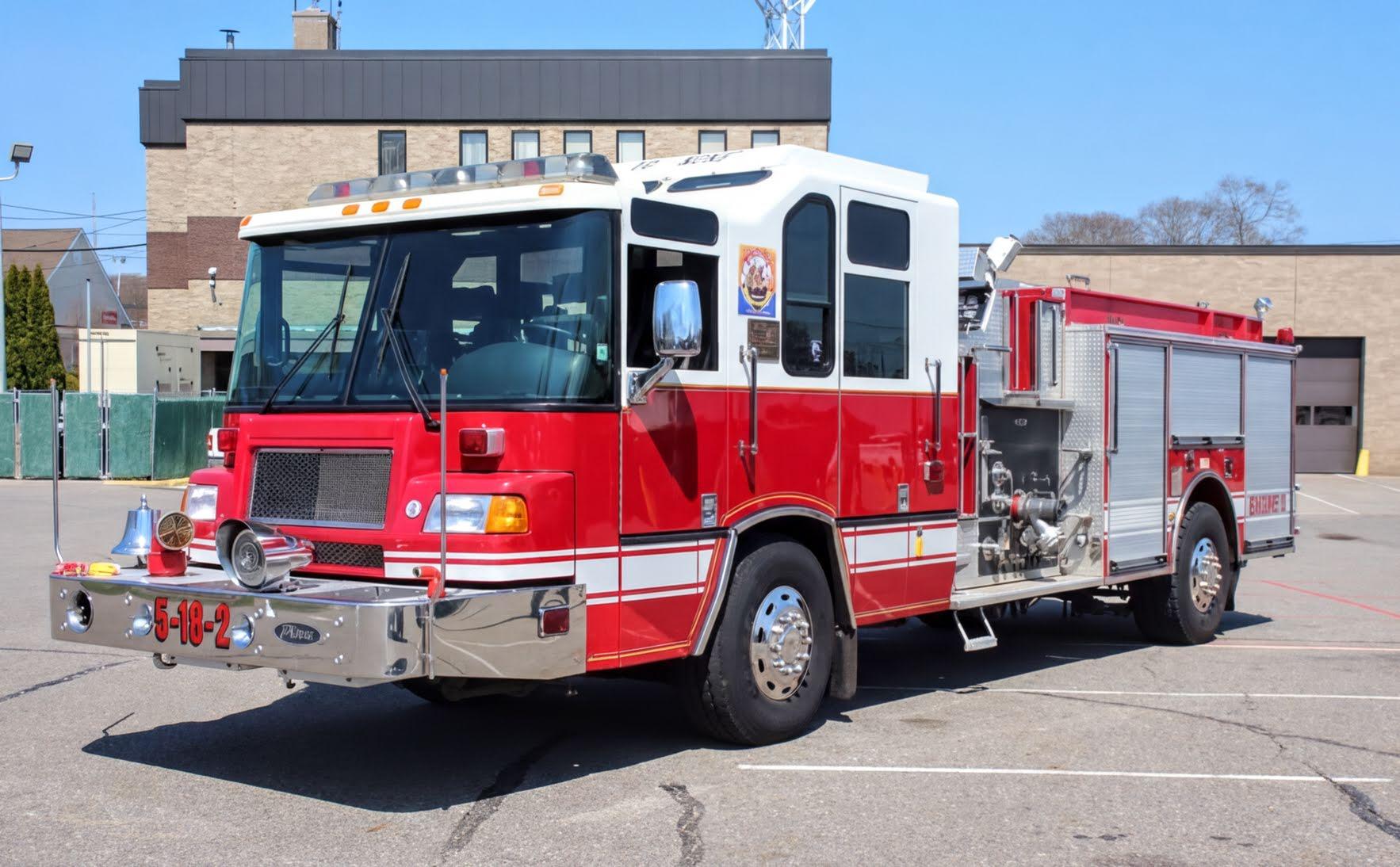 1998 Pierce Quantum Pumper - image 1