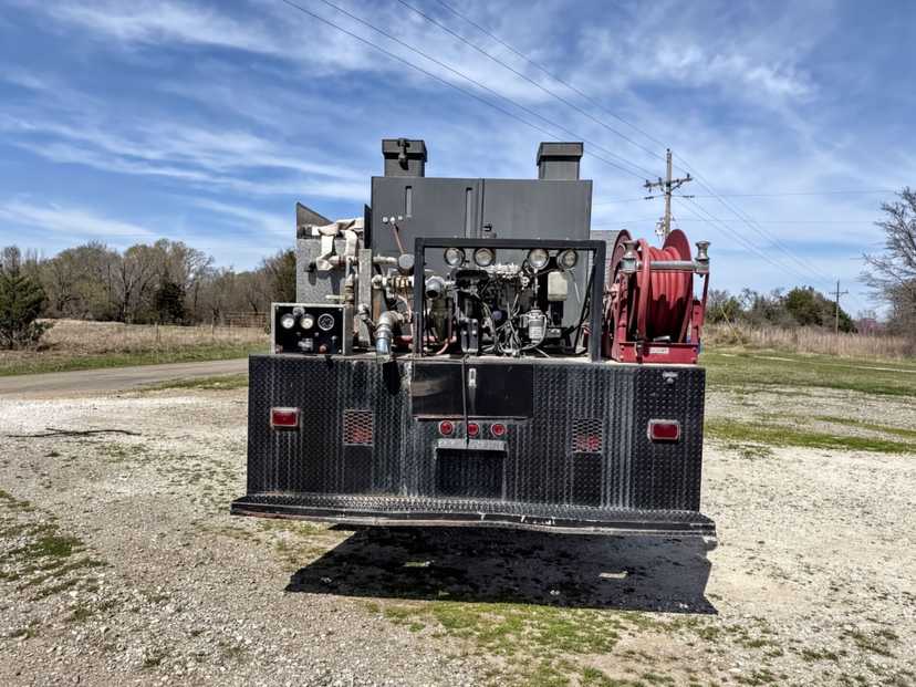 2008 Ford F-750 4x4 Brush Truck — photo 3