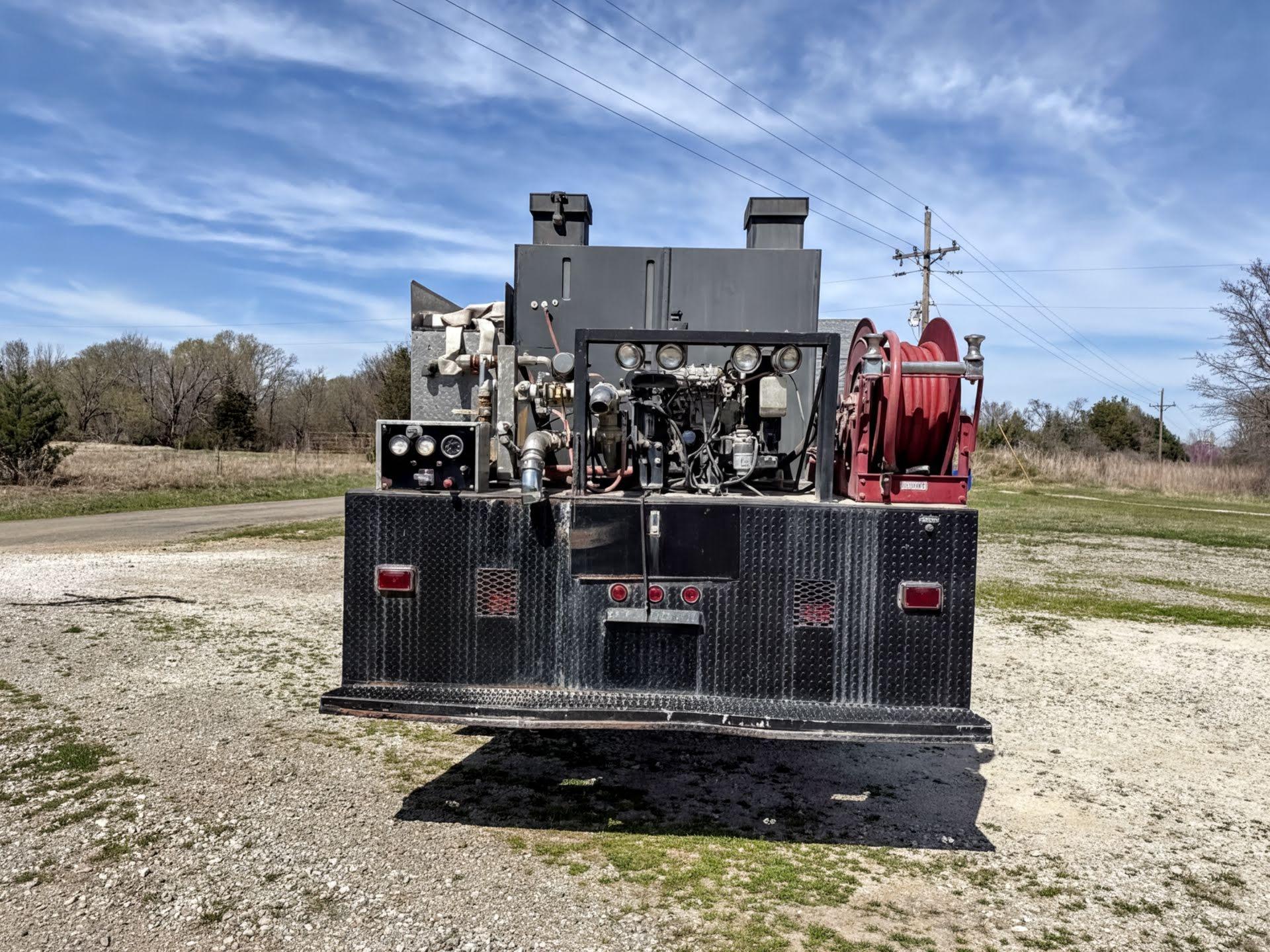 2008 Ford F-750 4x4 Brush Truck - image 3