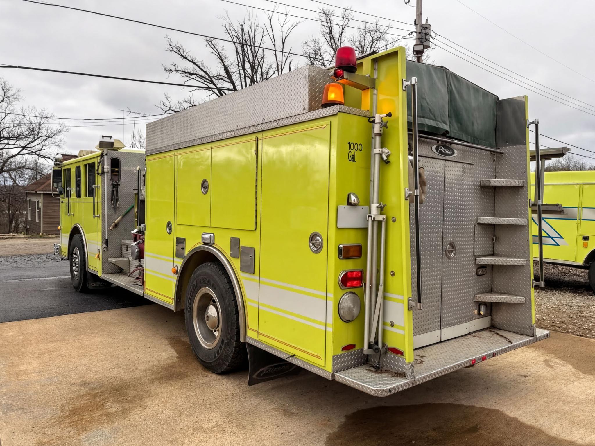 1995 Pierce Pumper - image 2