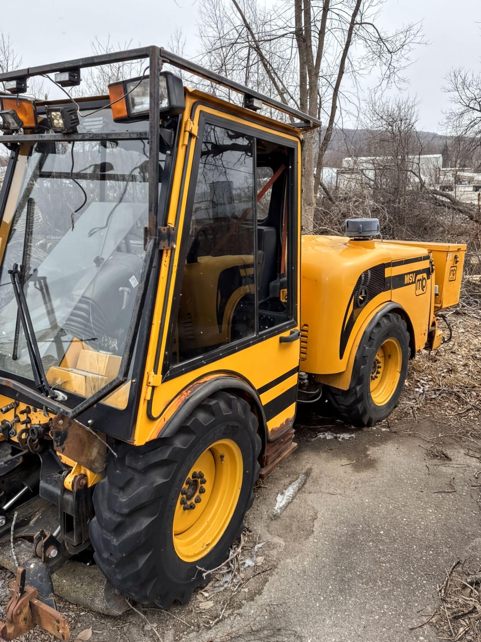 2012 MB MSV Tractor - image 1