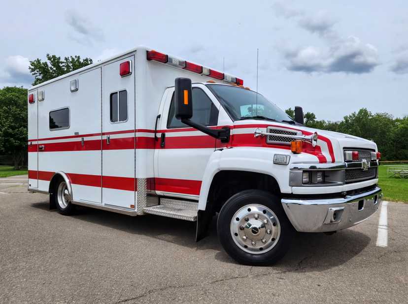 2006 Horton Chevrolet Type I Ambulance — photo 5