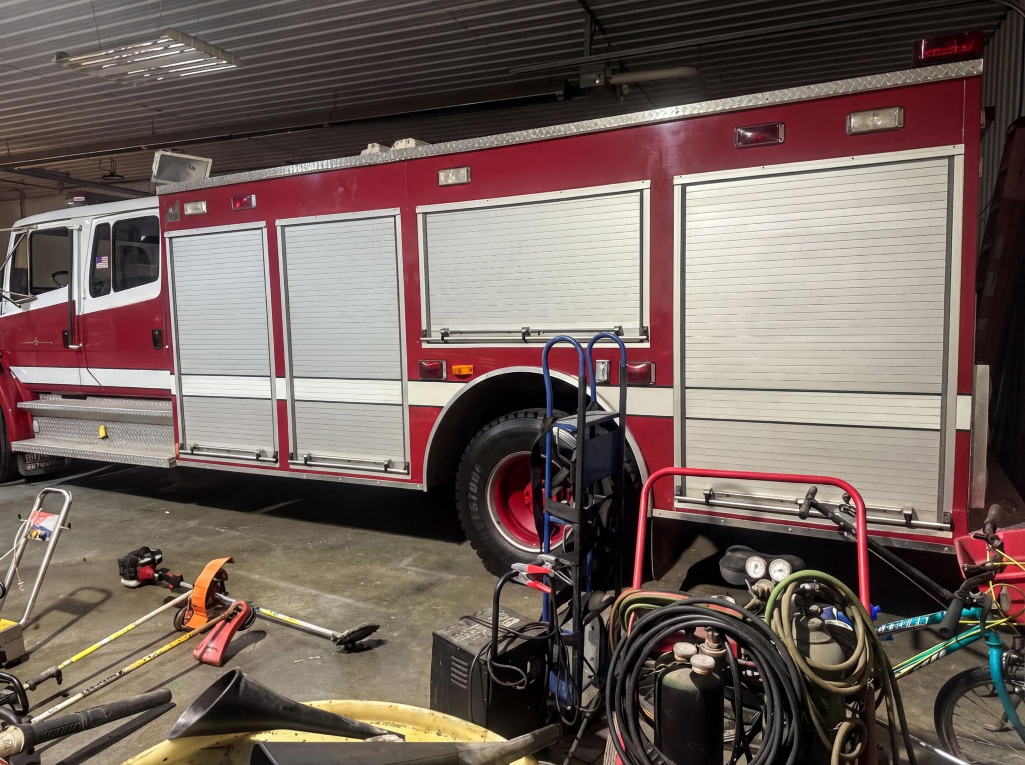 1996 Smeal Freightliner Heavy Rescue - image 3
