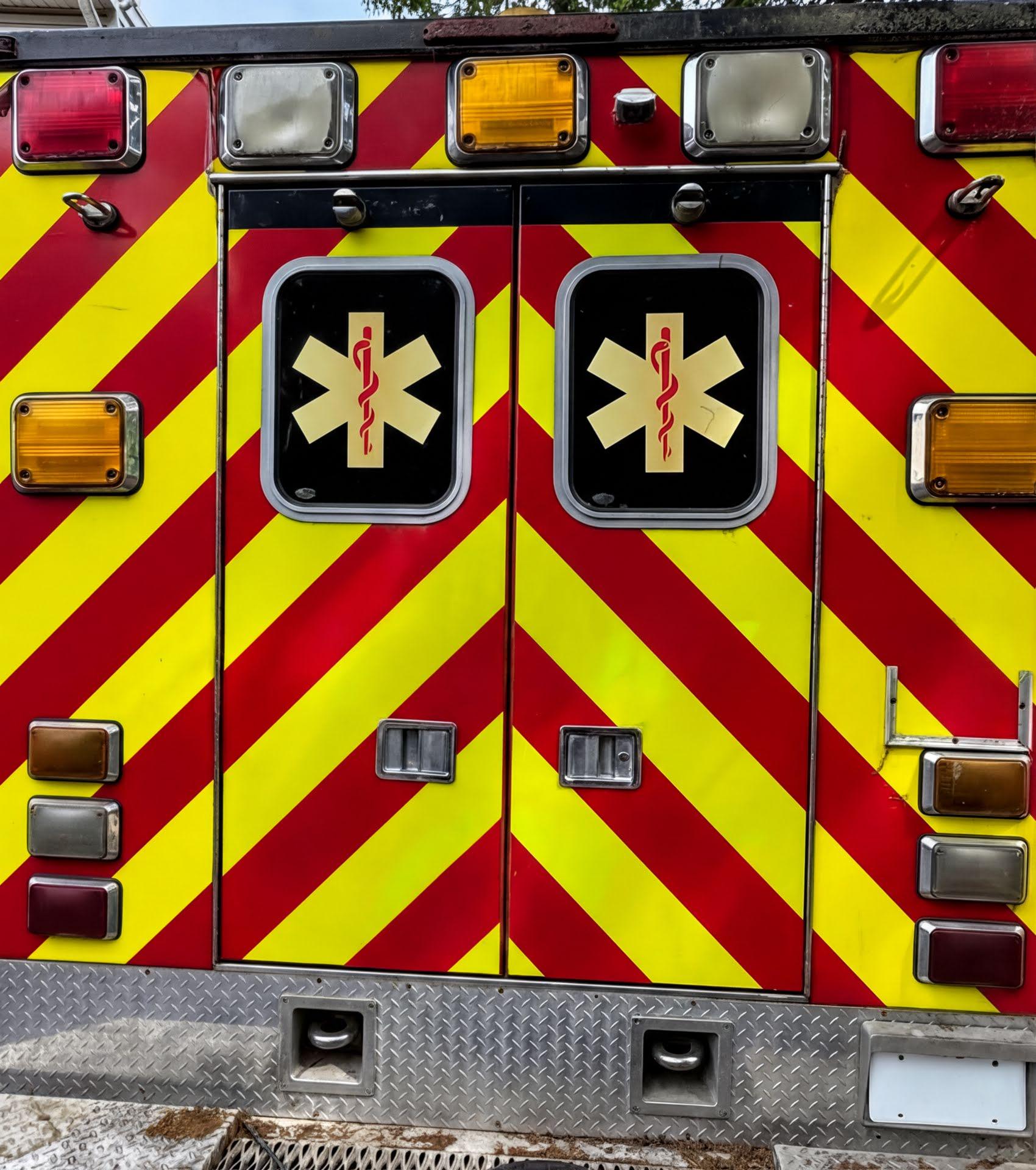 2009 LifeLine Chevrolet Type I Ambulance - image 5