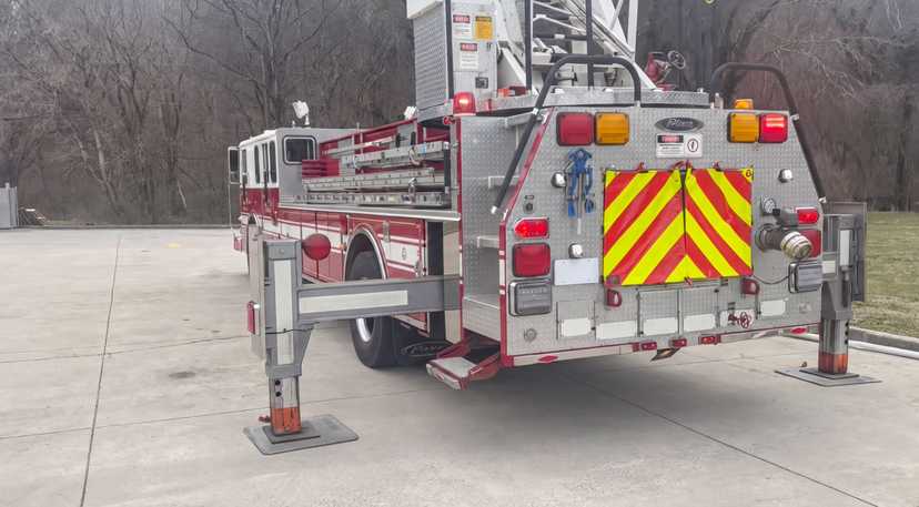 1992 Pierce Lance 75' Aerial — photo 3