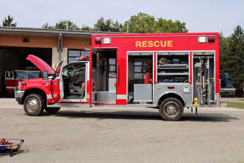 2003 Ford Light Rescue — photo 4