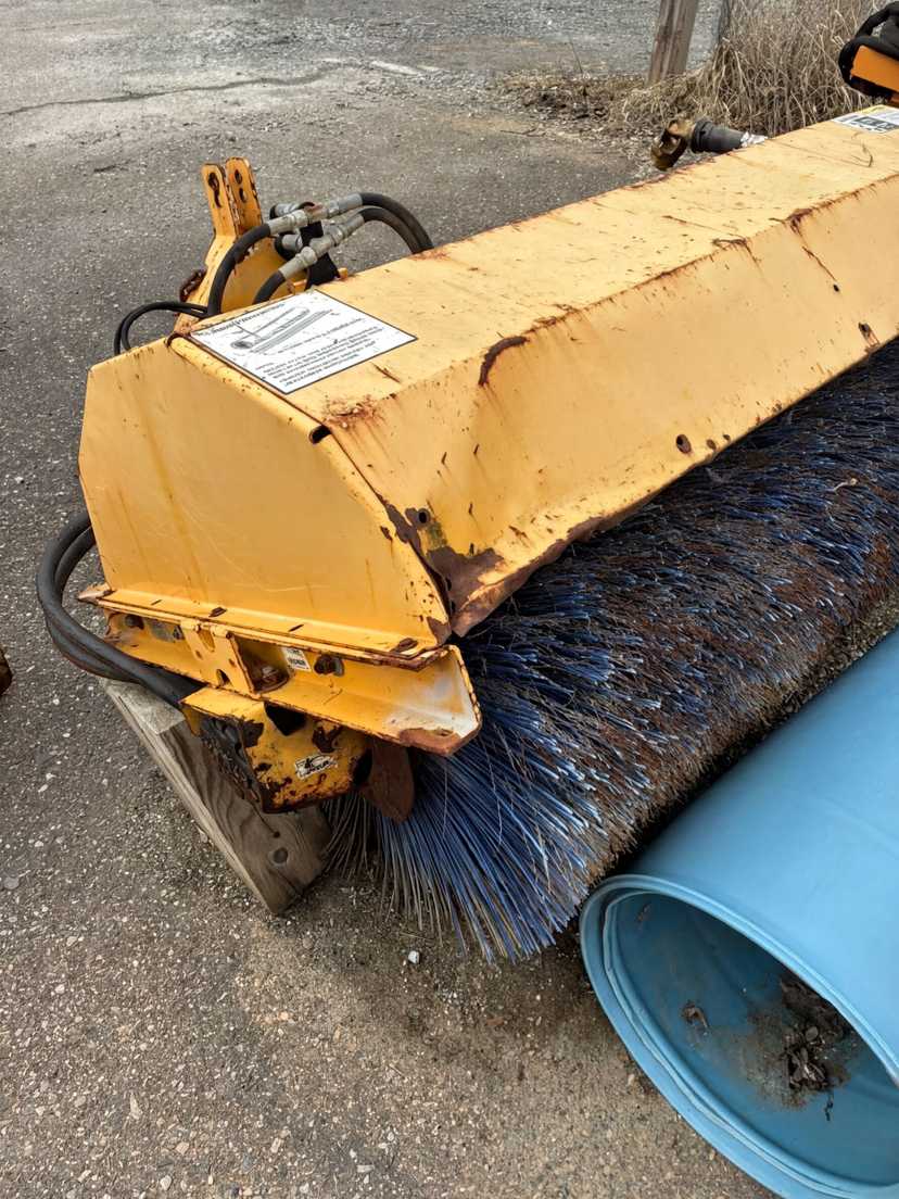 2012 MB Sweeper Attachment — photo 5
