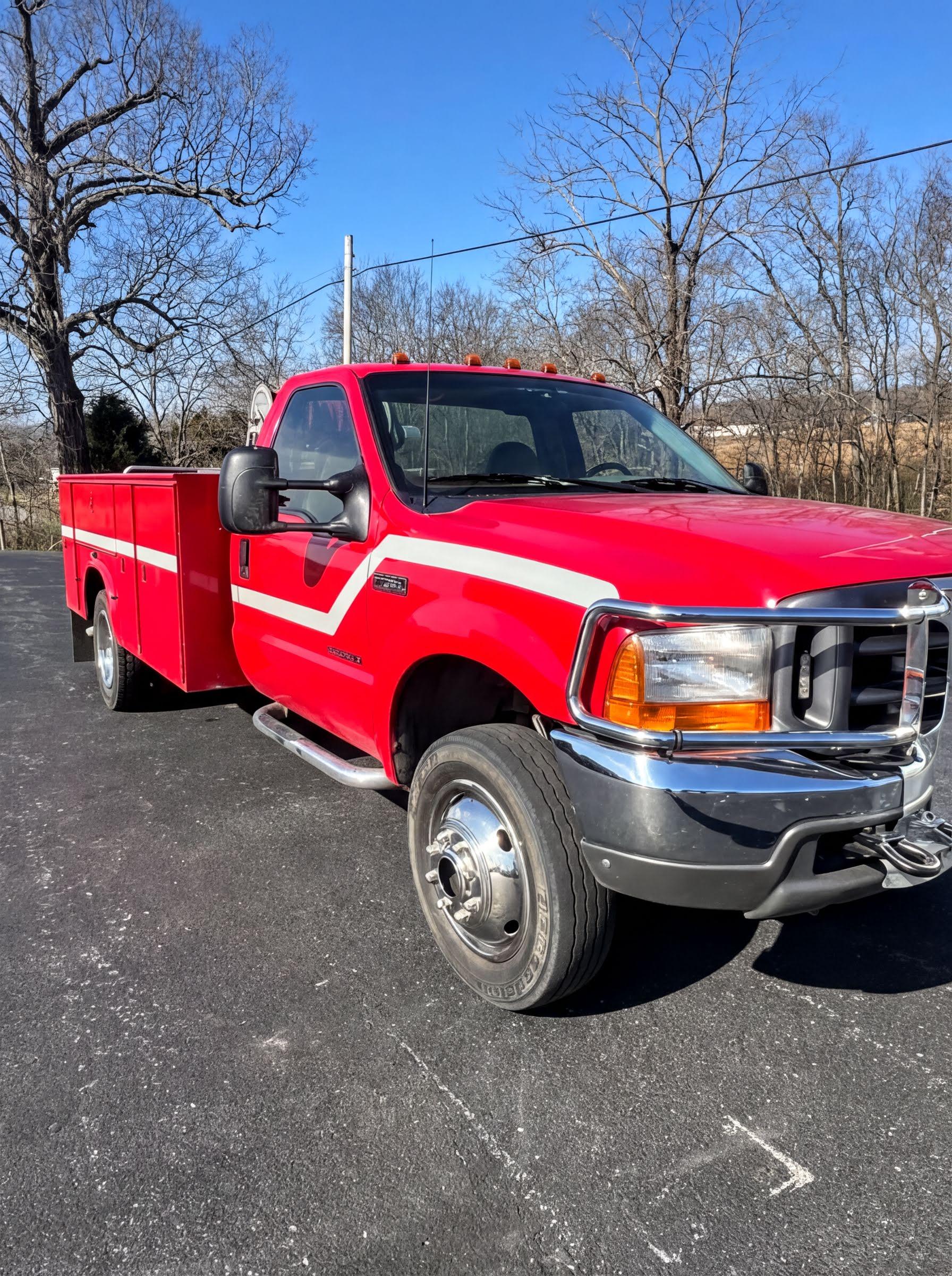 2001 Ford F550 4x4 Brush Truck - image 1