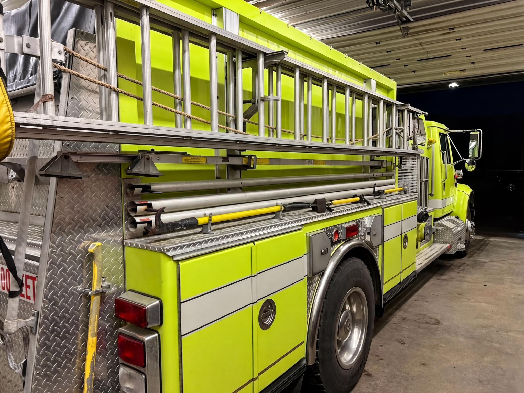 2001 Ferrara International Pumper - image 4
