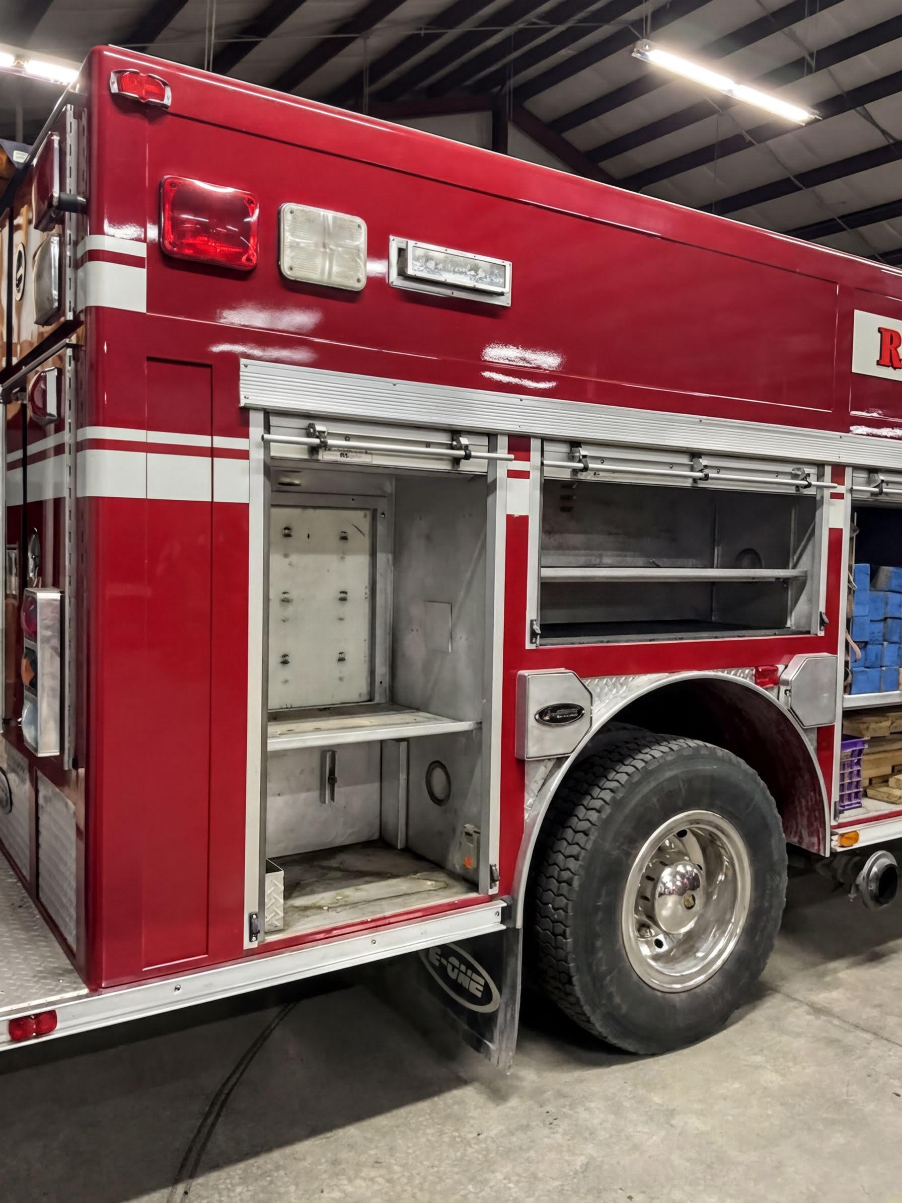 1995 E-One Freightliner Squad - image 4
