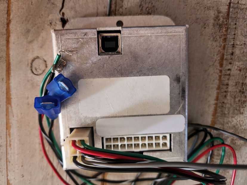 Whelen we can control box — photo 2