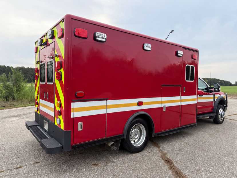 2023 Horton Ford 4x4 Type I Ambulance — photo 3