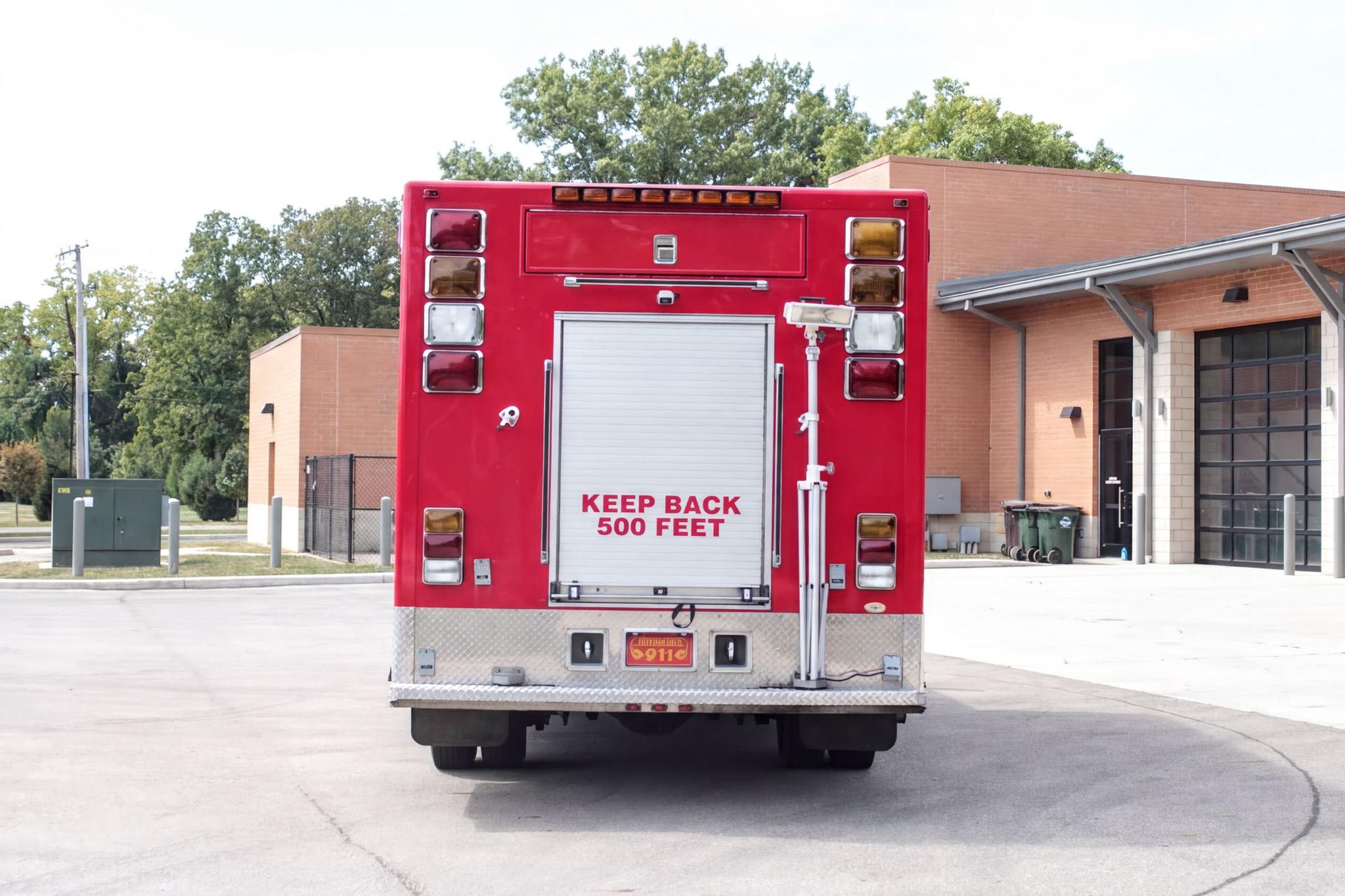 2003 Ford Light Rescue - image 3
