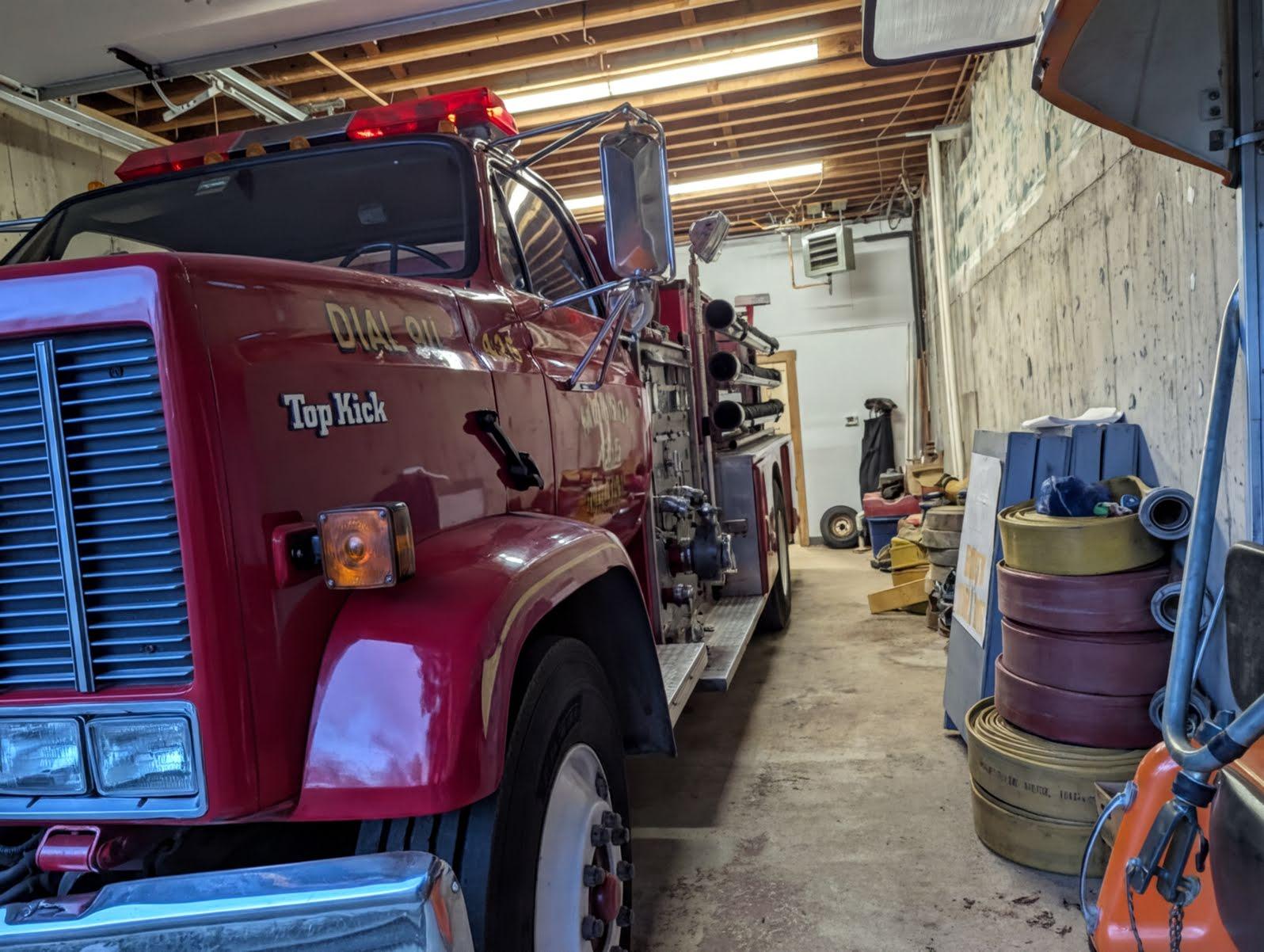 1990 FMC Pumper Tanker - image 1