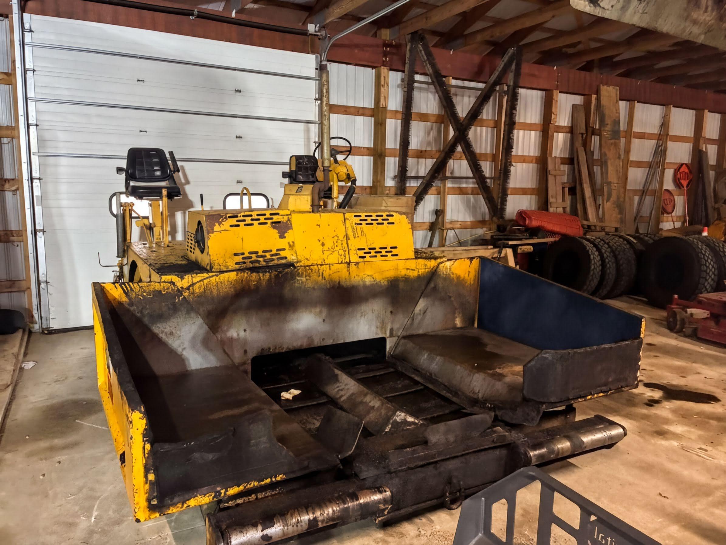 1988 Blaw-Knox PF-150 Asphalt Paver - image 5