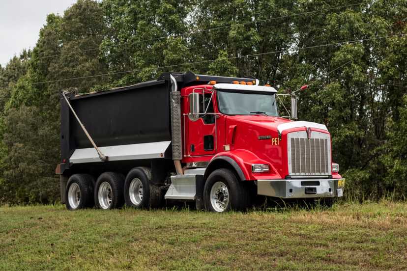 2014 Kenworth T880 Dump Truck — photo 2