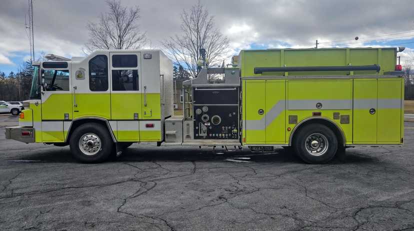 2004 Pierce Quantum Pumper — photo 3
