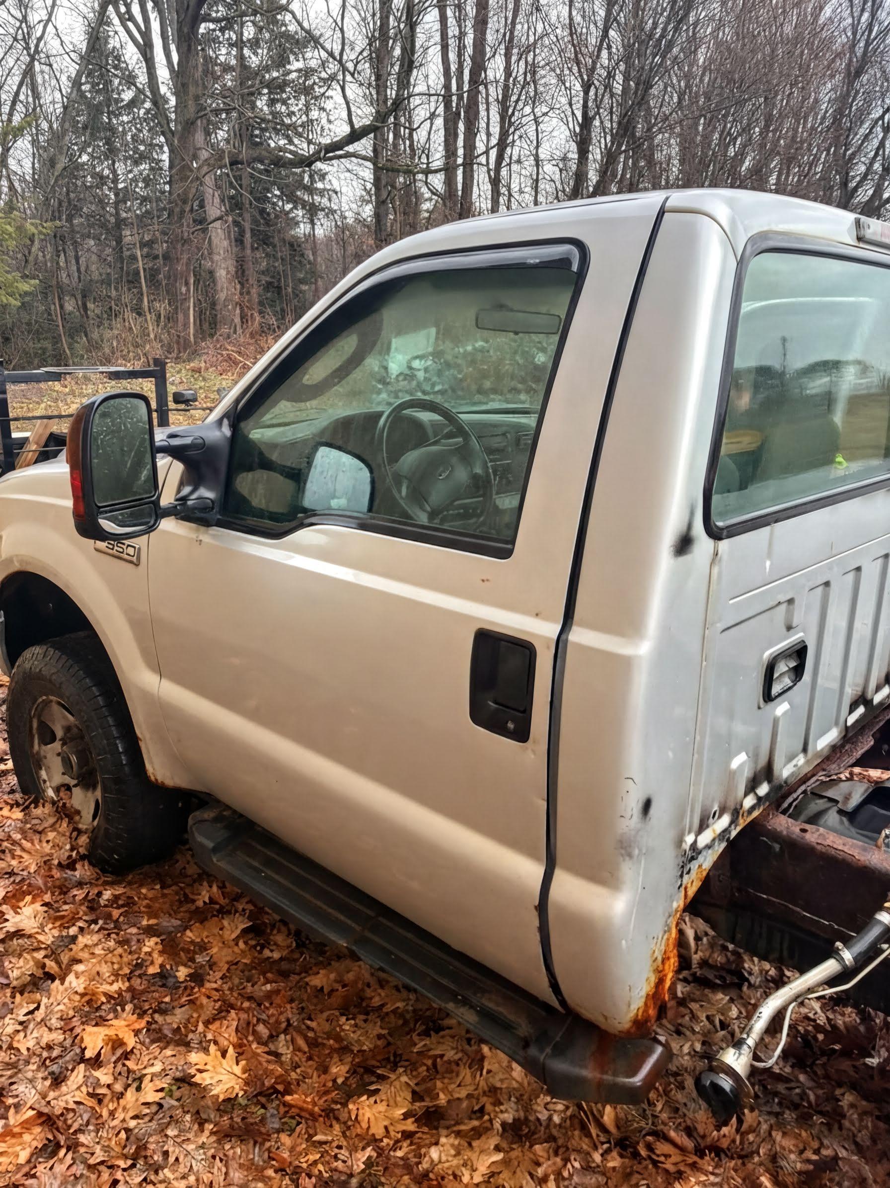 2006 Ford F-350 Super Duty cab & chassis, 4x4 - image 2