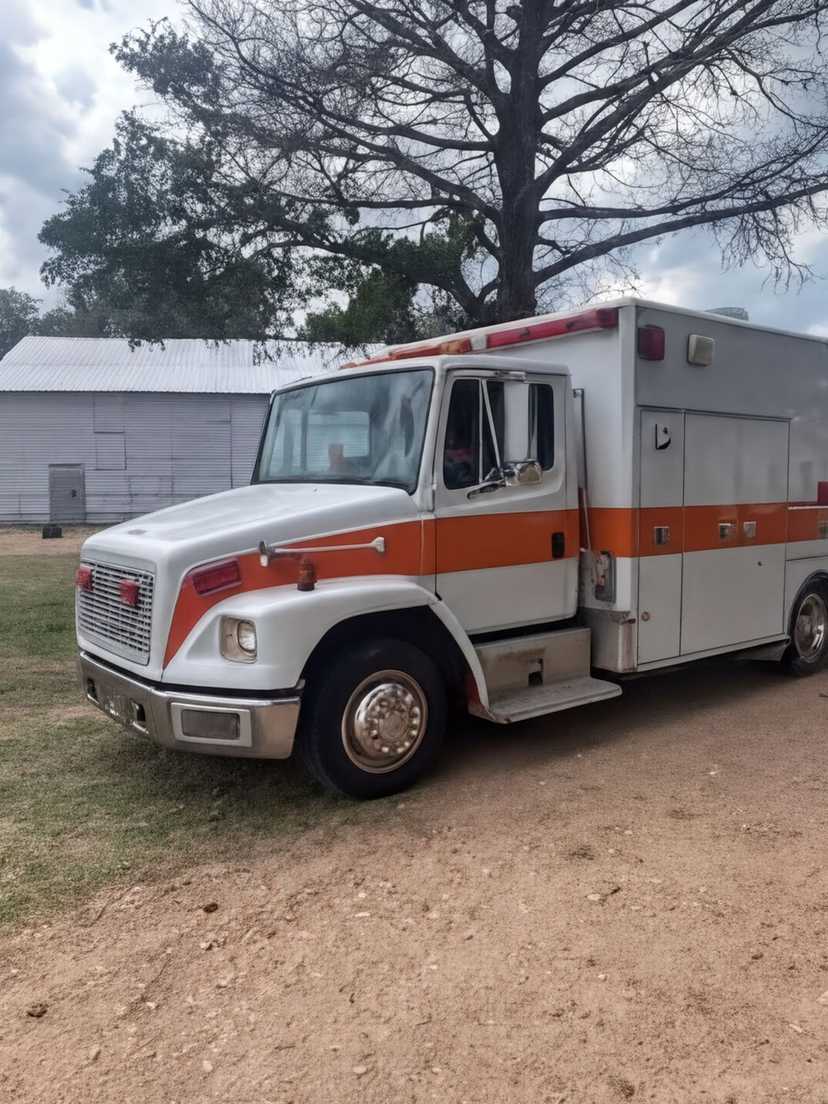 2008 Freightliner Type I Ambulance — photo 2
