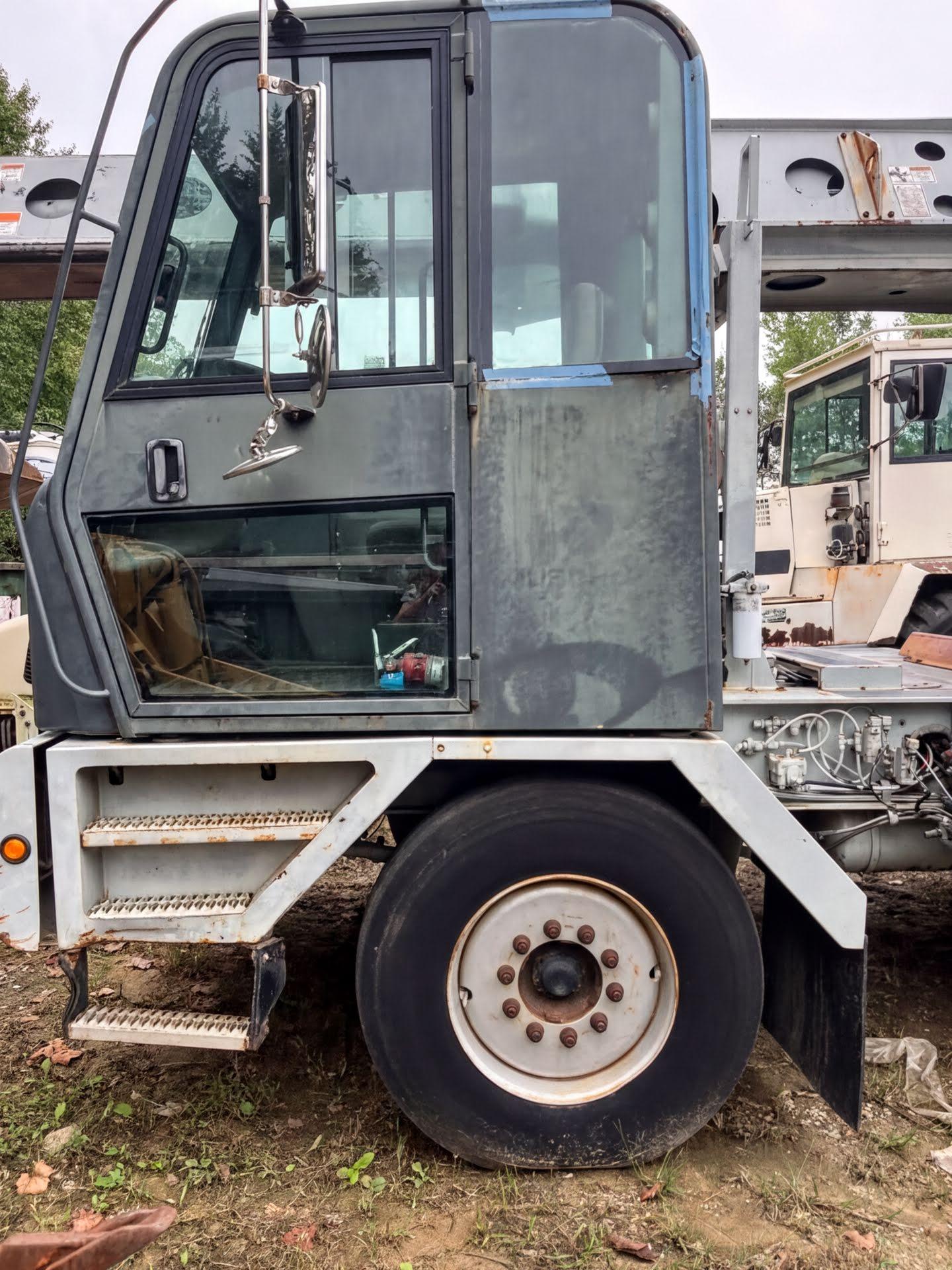 2005 Gradall XL 4100-2 Wheeled Excavator - image 3