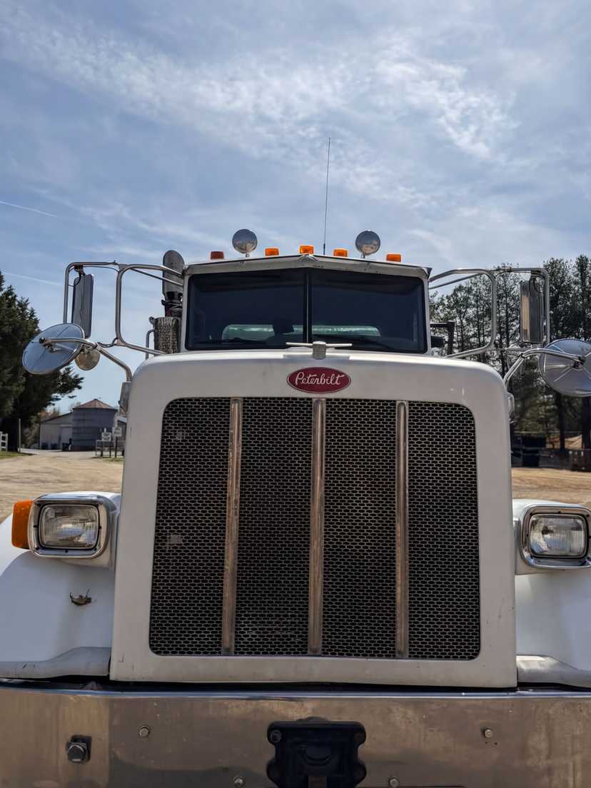 2008 Peterbilt Roll-Off — photo 5