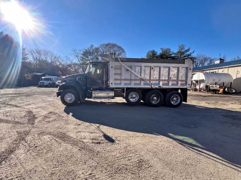 2013 Mack GU713 Dump Truck