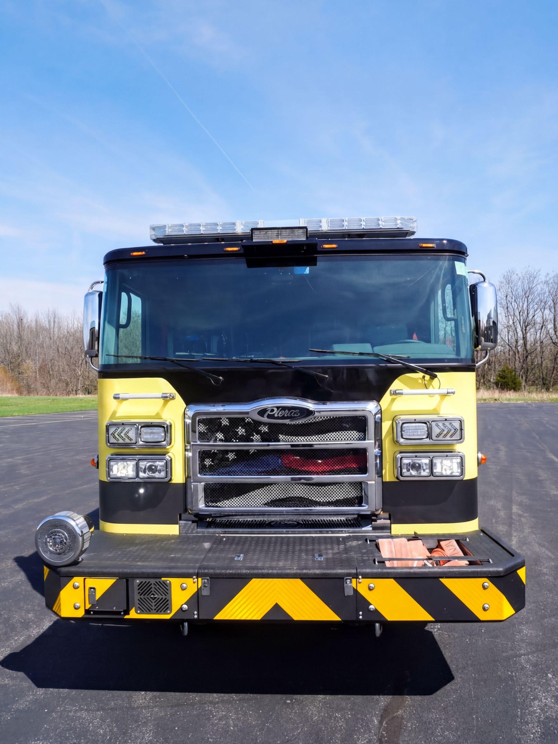 2021 Pierce Rescue Pumper - image 3