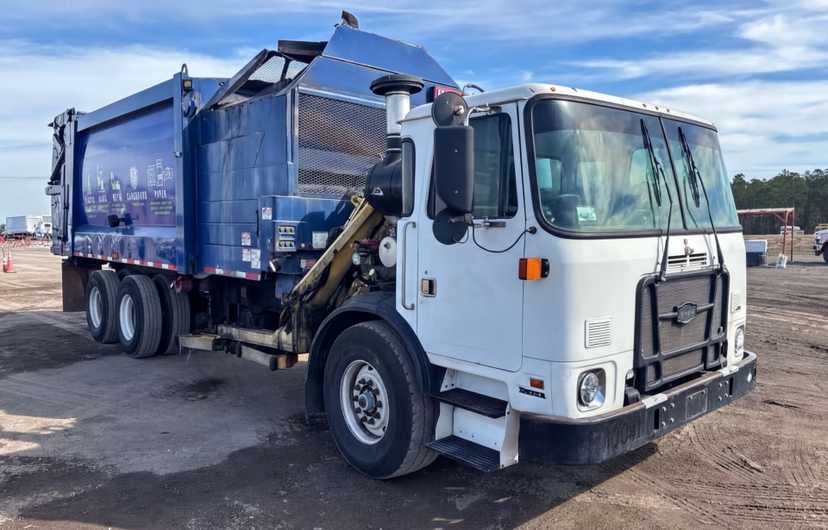 2019 Autocar Heil Automated Side Loader