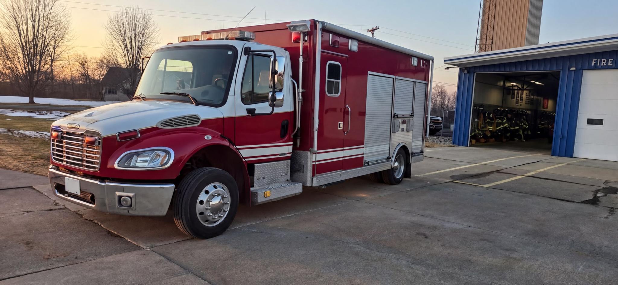 2005 Taylor Made Freightliner Heavy Rescue - image 2