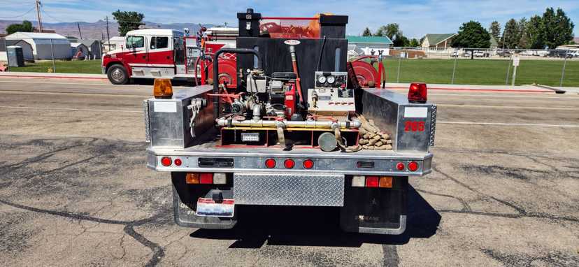 2004 GMC Brush Truck — photo 5