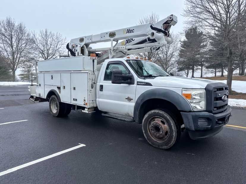2016 Ford F550 Bucket Truck w/ Altec AT48S Boom (53 ft) — photo 4