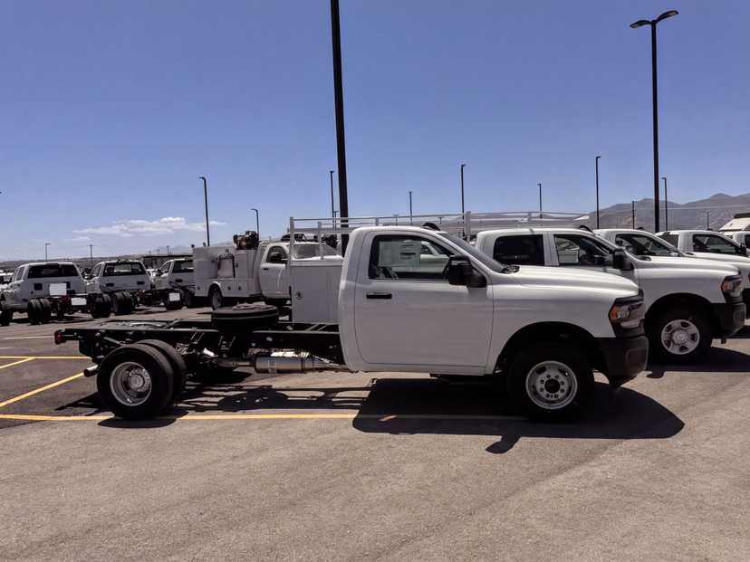 2024 Ram 3500 Regular Cab DRW 4x4 Cab Chassis — photo 5