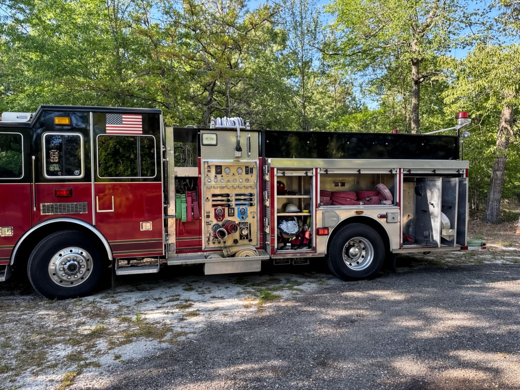 2000 Sutphen HS-3519 Pumper - image 2