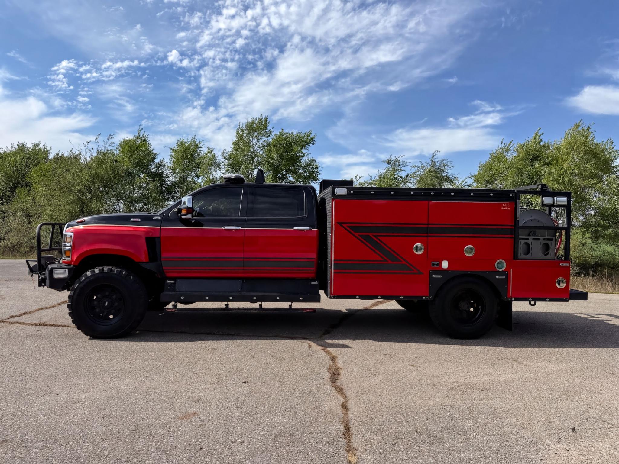 2022 Deep South International 4x4 Brush Truck - image 3