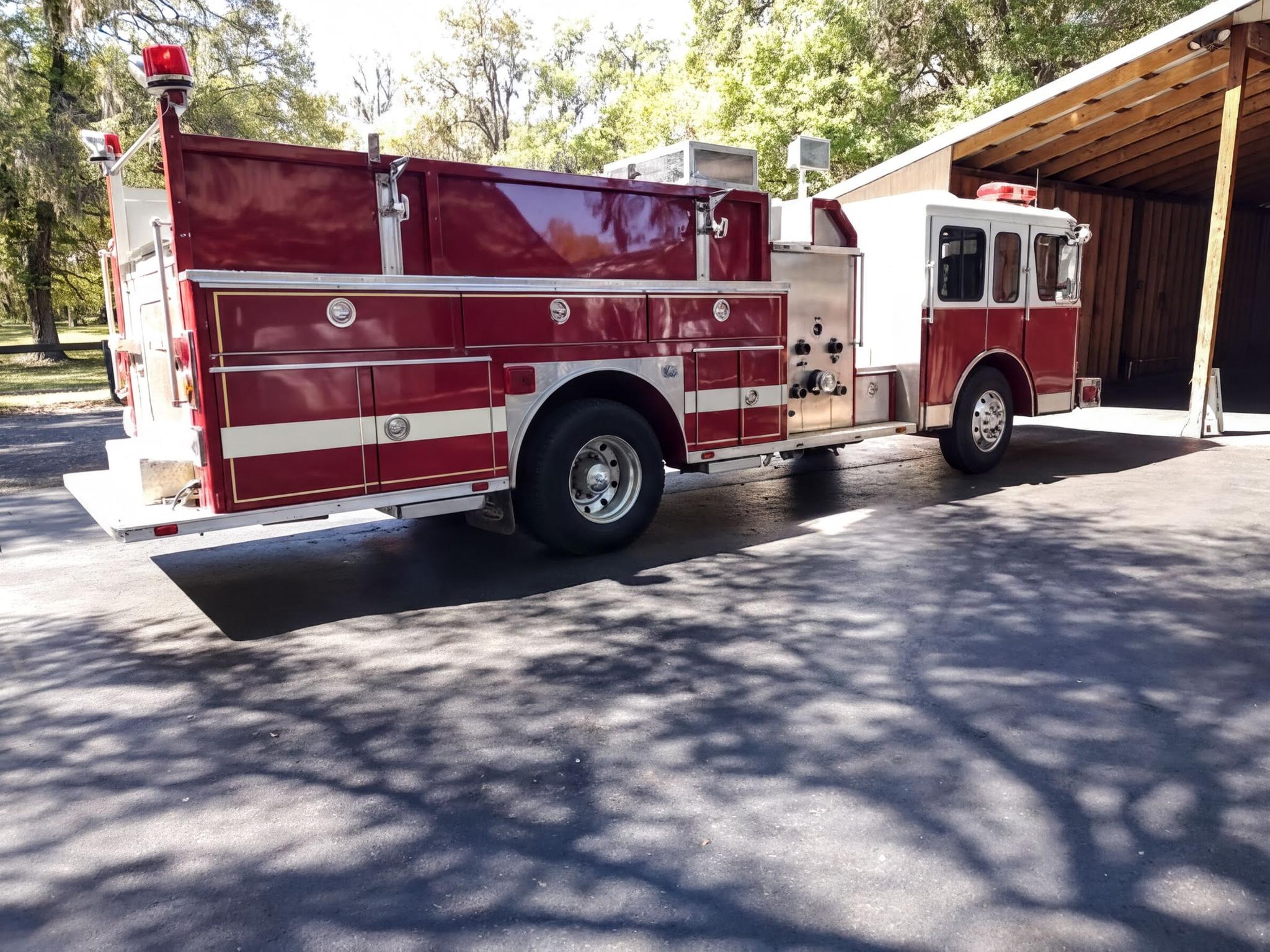 1990 E-One Pumper - image 5