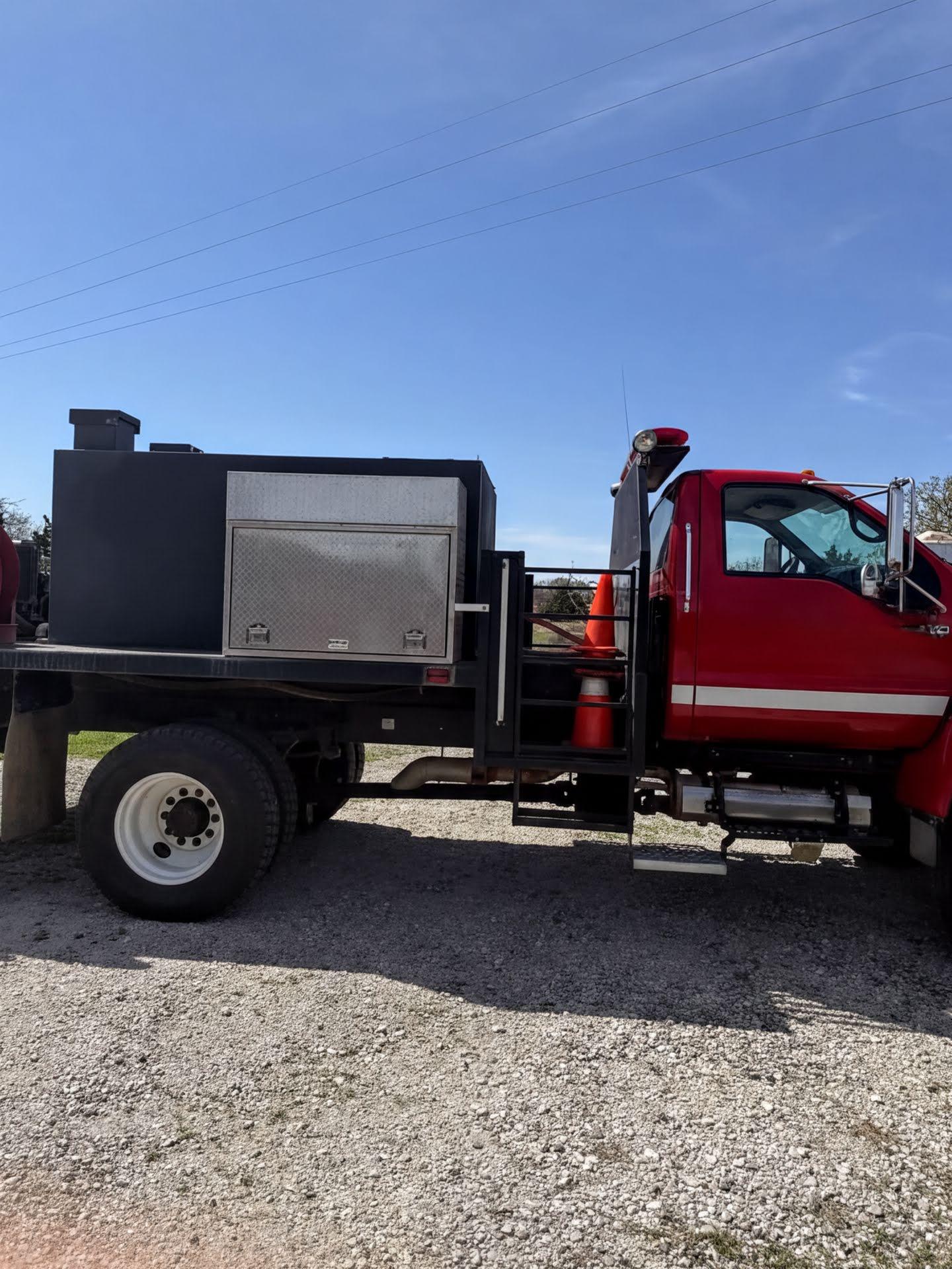 2008 Ford F-750 4x4 Brush Truck - image 2