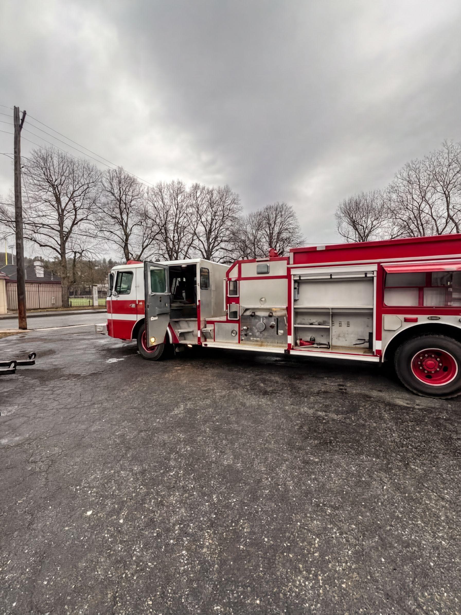 1998 E-One Pumper Tanker - image 3