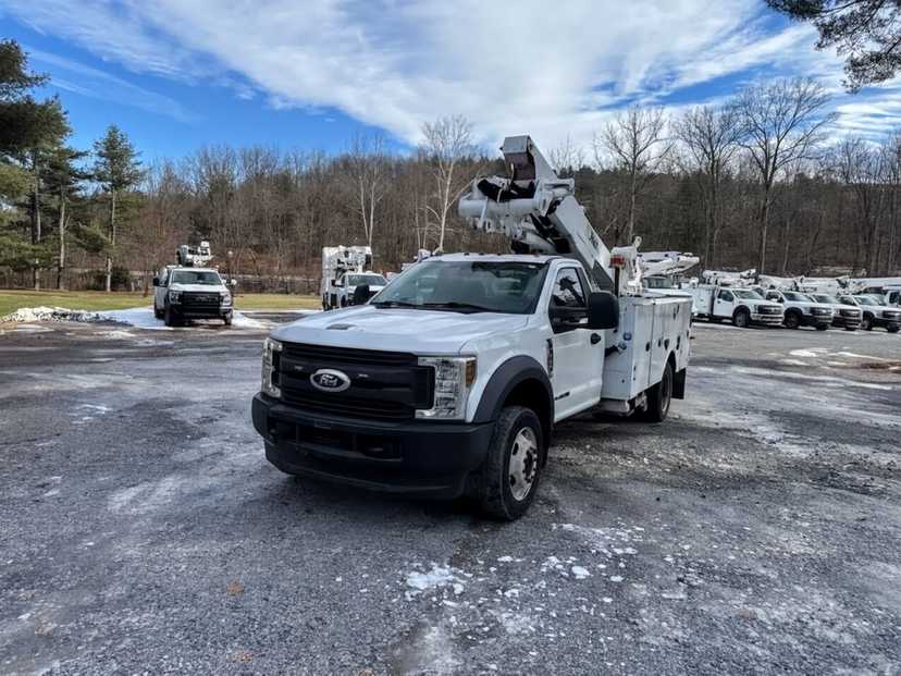 2019 Ford F550 4×4 Bucket Truck w/ Altec AT41M Boom (46 ft) — photo 3
