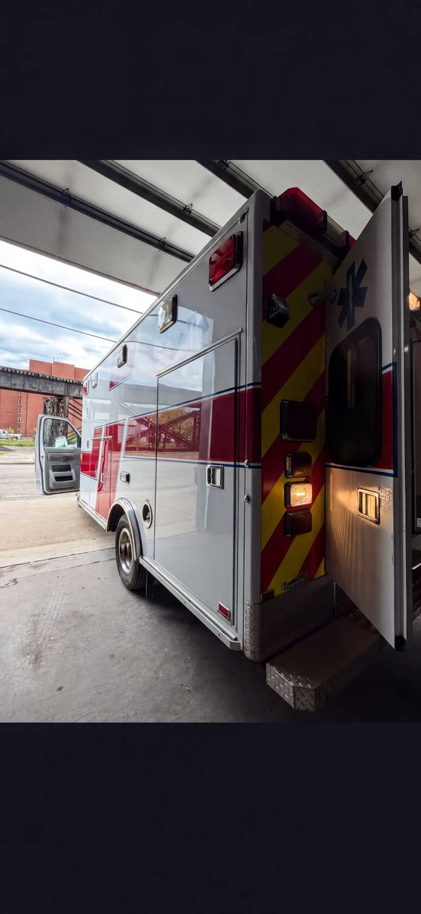 2009 Road Rescue Ford Type III Ambulance — photo 5