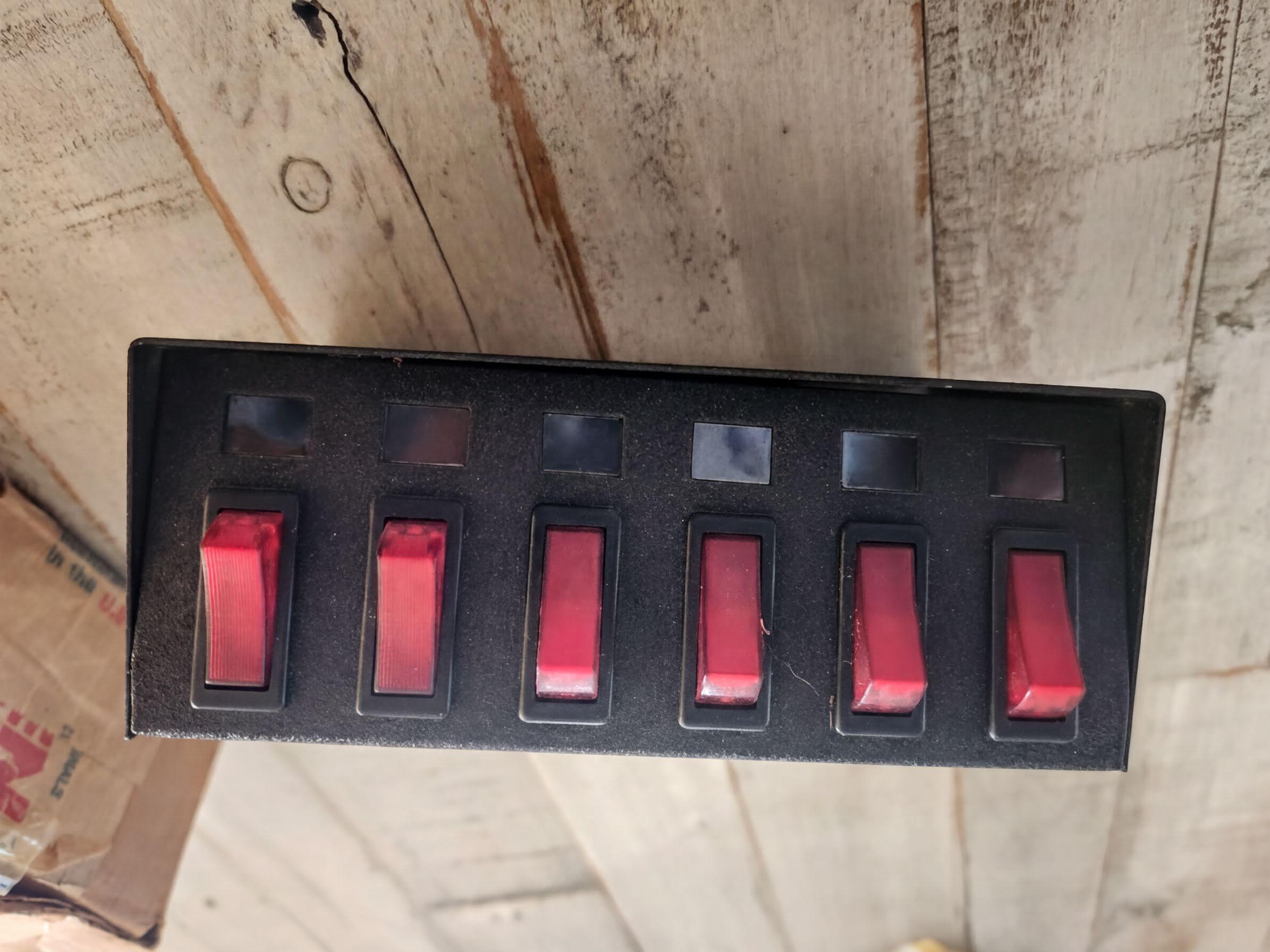Whelen switch box new old stock - image 1